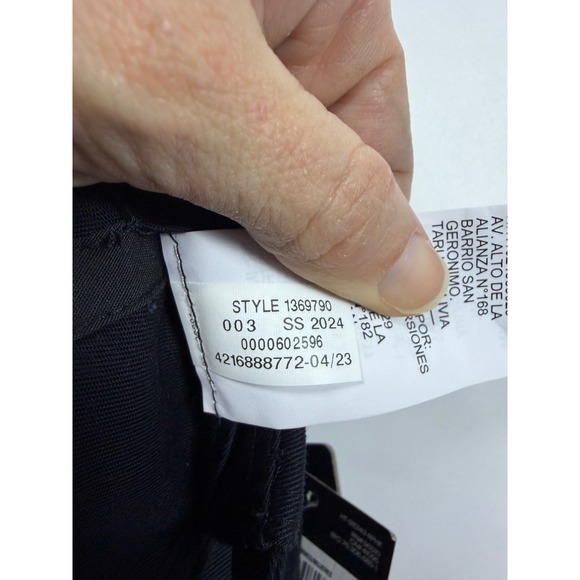 Under Armour Womens Script Logo Baseball Cap Black Adjustable Hat Sample New - Picture 10 of 10